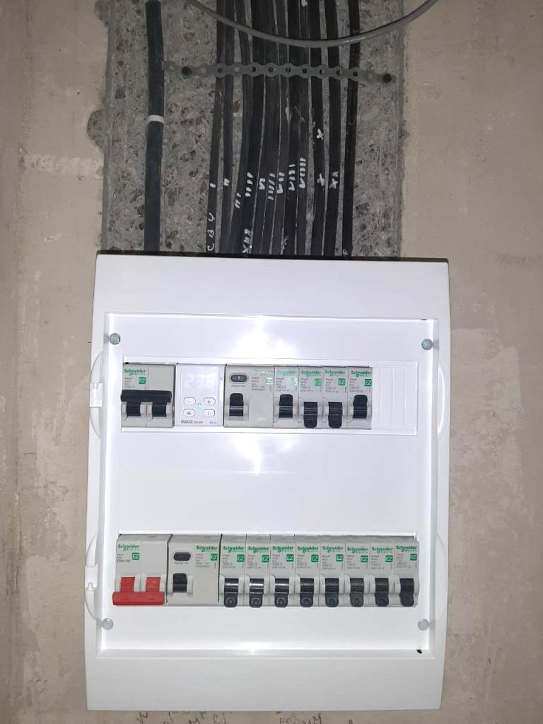 Черновой монтаж электрики в 2-х комнатной квартире на ул. Малая Балканская